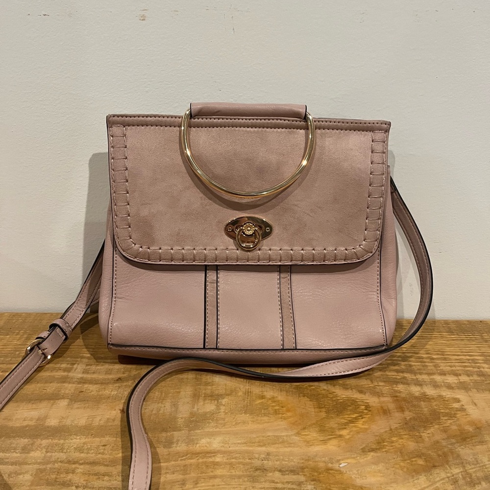 Unbranded Blush pink suede and leather crossbody bag purse w/ kiss lock like new